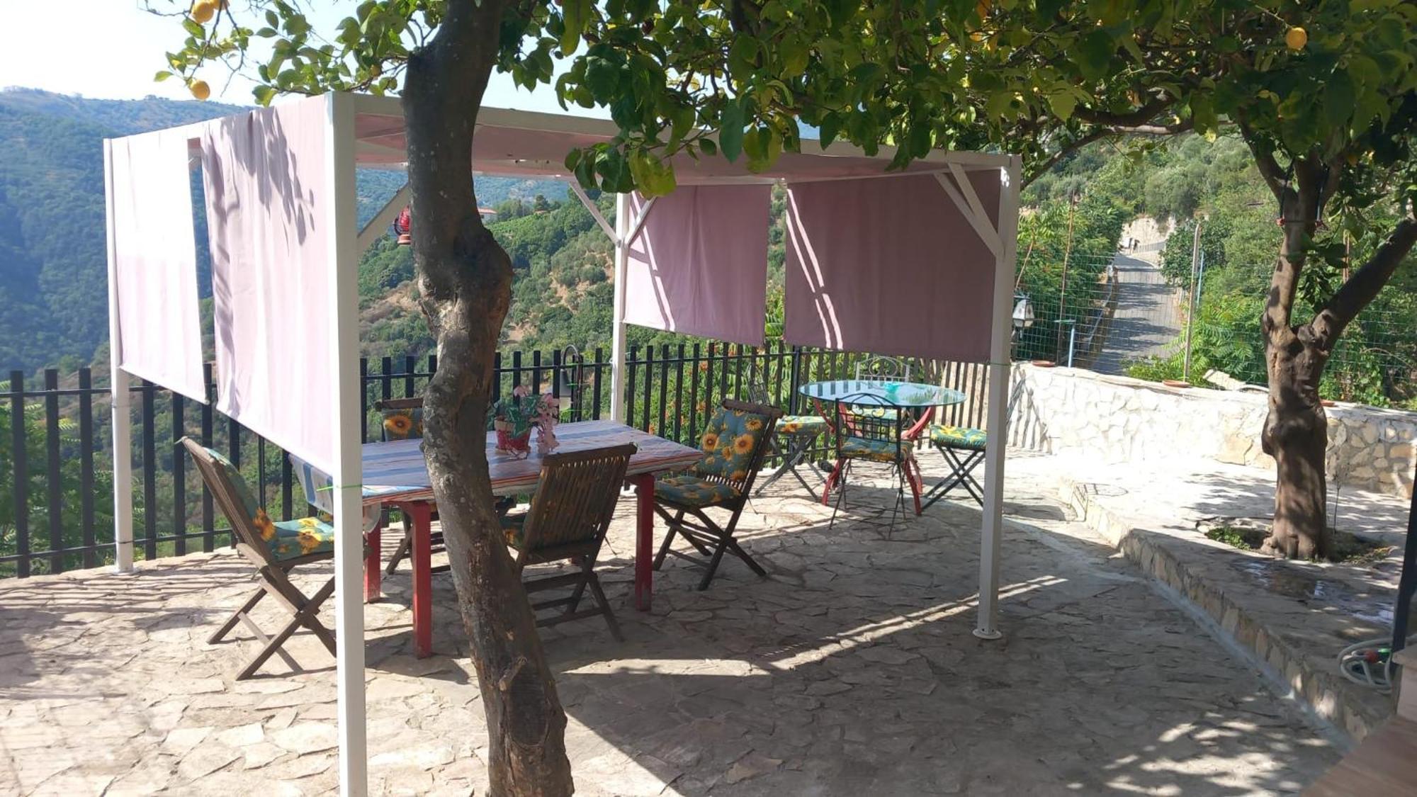 Loft Rosa Con Terrazza, Bagno Privato E Doccia Esterna Hotel Cannicchio Exterior photo